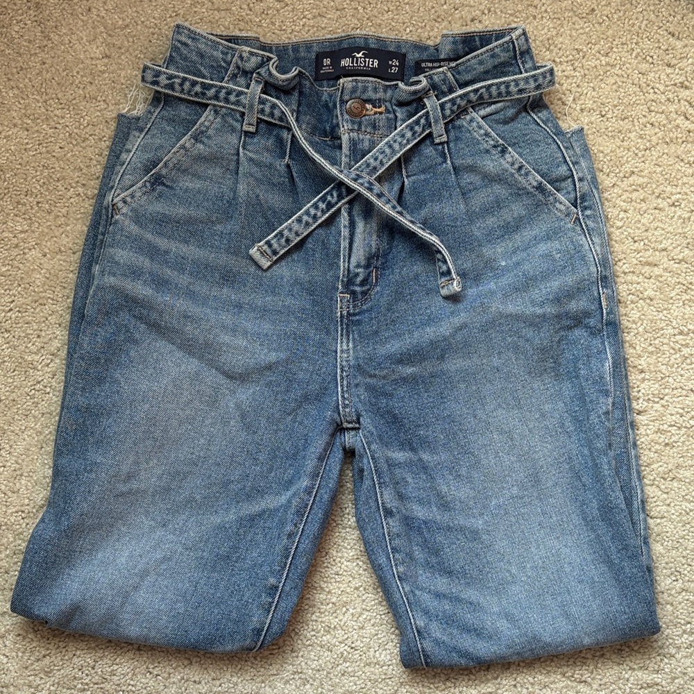 Hollister Light Blue Denim Mom Jeans with Tie Belt